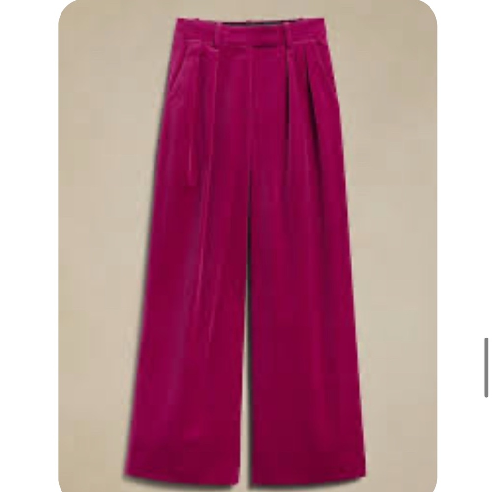 Banana Republic Veluro Relaxed Velvet High Waisted Flare Pant Very Berry 2R